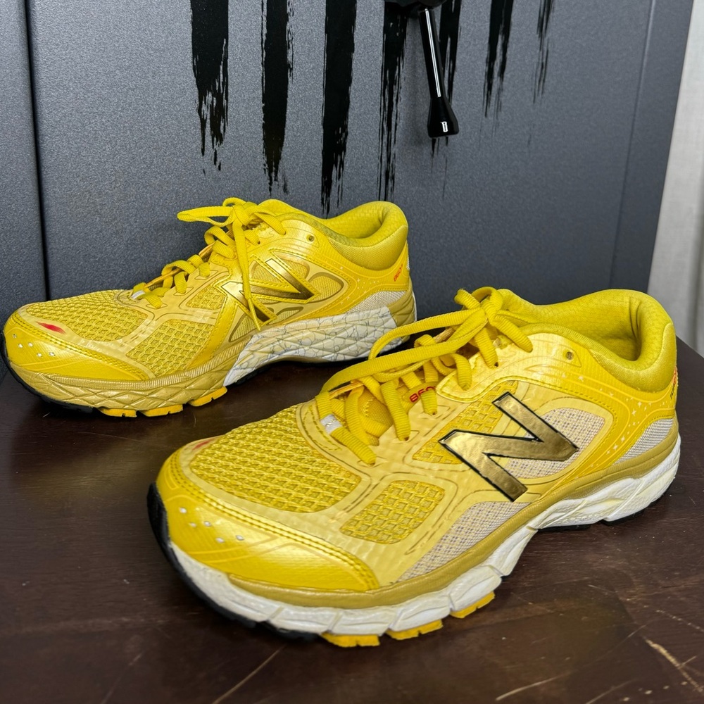 New Balance 860v6 Run Disney 2016 Minnie Mouse Yellow Shoes - Picture 7 of 13